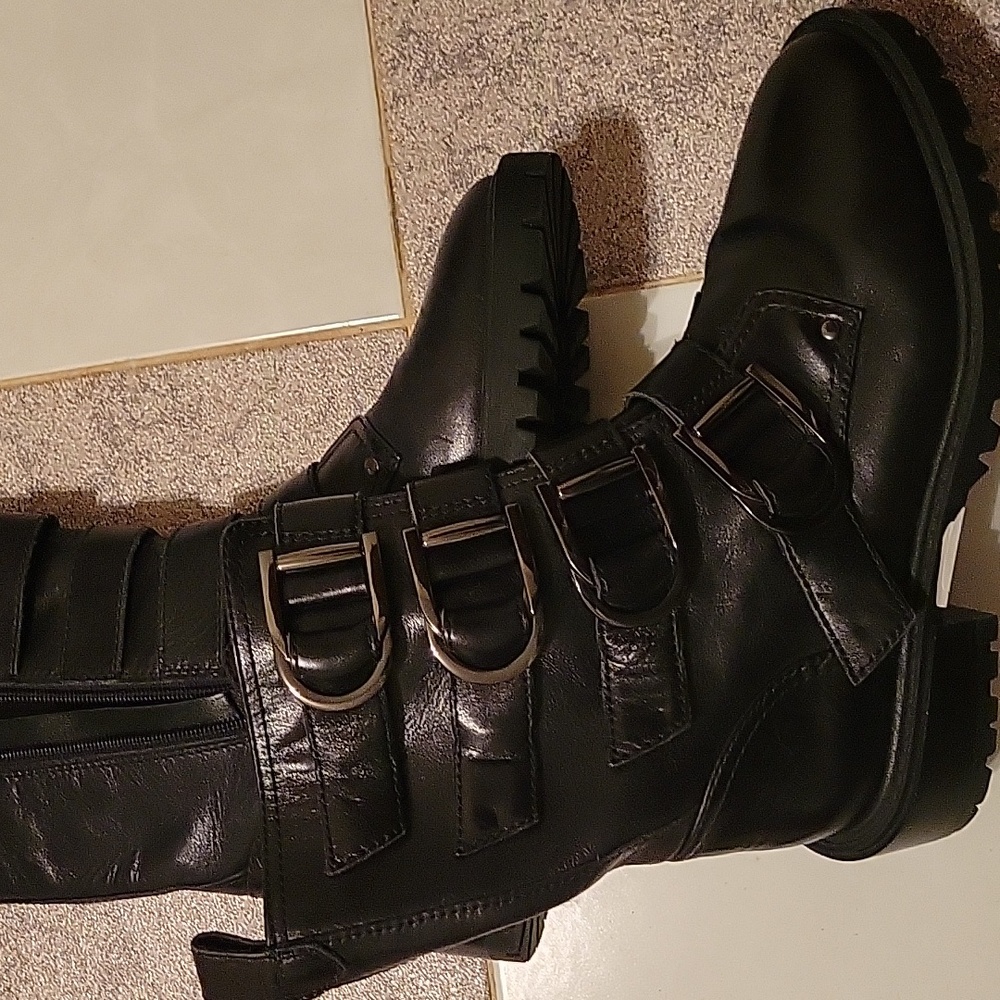 Vince Camuto Frishea Combat Boots, Black Leather, Women's 6 M